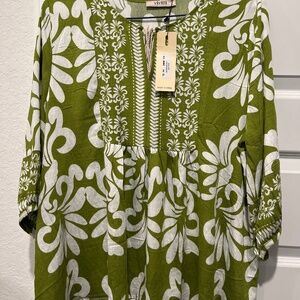 Vivilli green/ white shirt